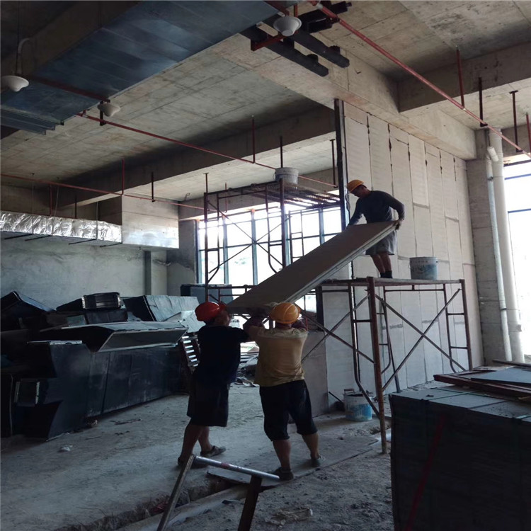 复合轻质隔墙板安装